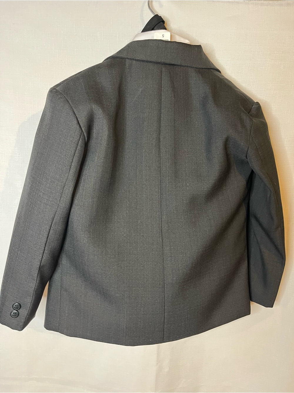 Toddler size 5 4 piece suit with 2 ties and suspenders - Picture 2 of 7